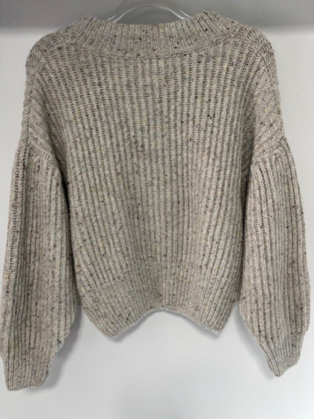 ASTR The Label Women’s M Oatmeal Speckled Chunky Knit Cropped Oversized Sweater - Picture 3 of 8
